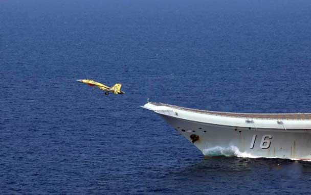  大参考年终策划(三)： 2017，台海军密