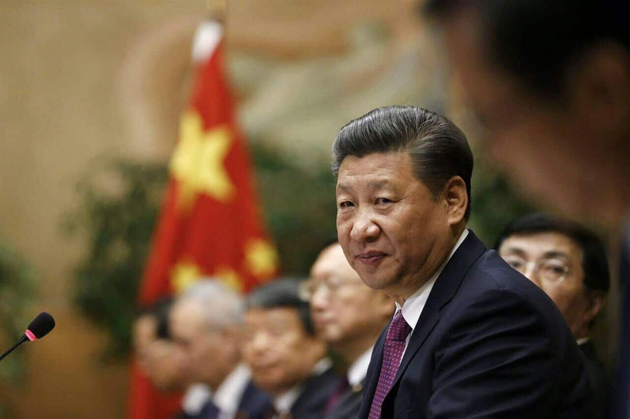  习近平同美国总统特朗普通了电话