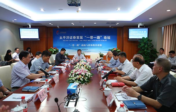  中国两大知名将军 就中美相处之道同场碰撞