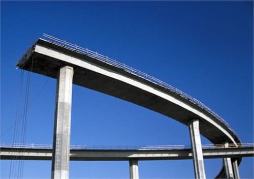  抱怨美国像第三世界国家，特朗普简化审批欲推进基础设施建设