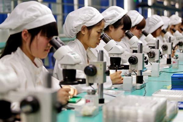  前美国高官：别再让中国令美国经济“大出血”