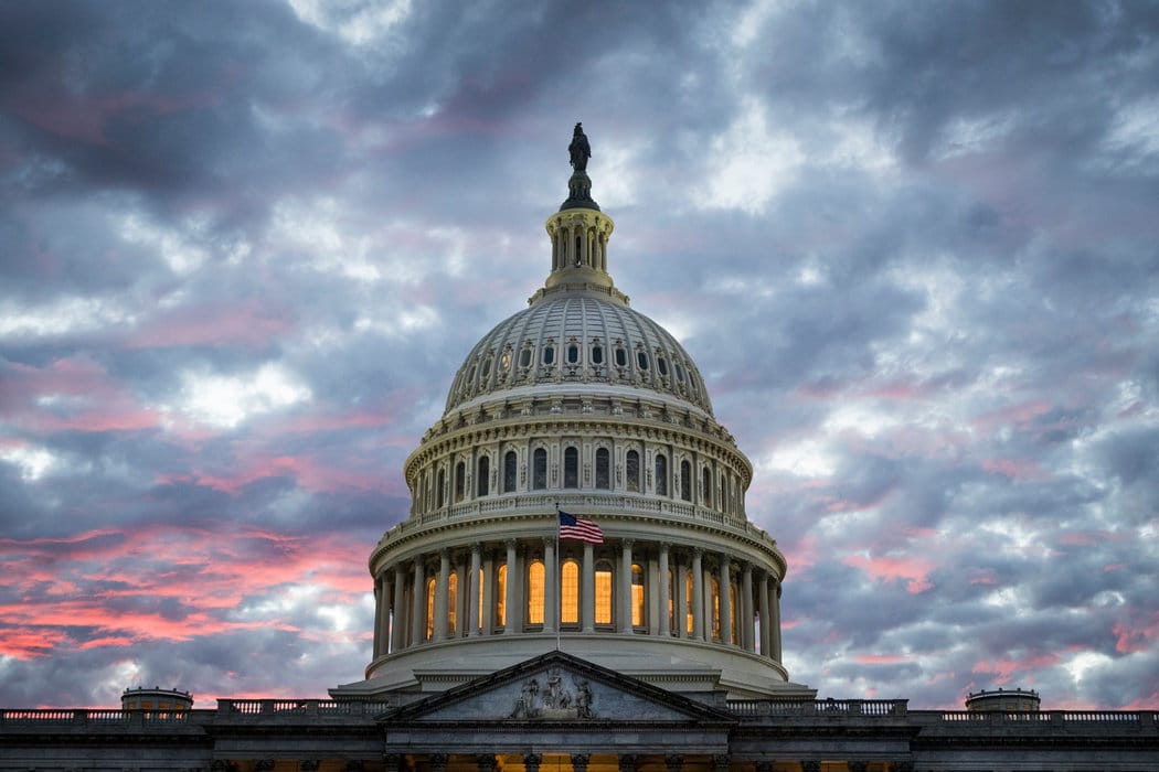  美国参众两院分属两党，特朗普权力遭制衡