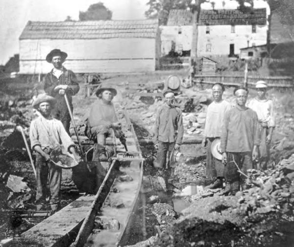  华裔美国人如何从“低人一等”变成“模范少数族裔”