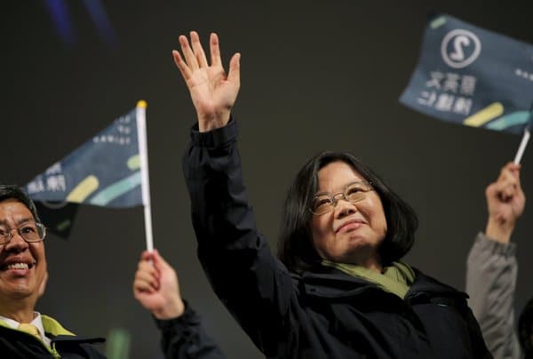  蔡英文大胜，两岸关系向何处去？