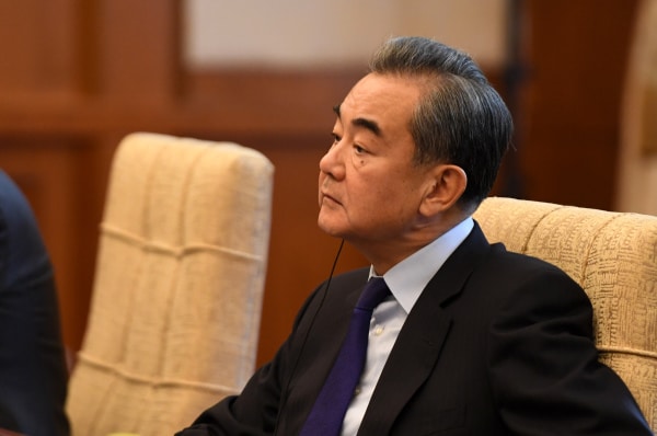  王毅：中方不认可这个世界上还有高人一等的国家 不接受世界上的事只能一国说了算
