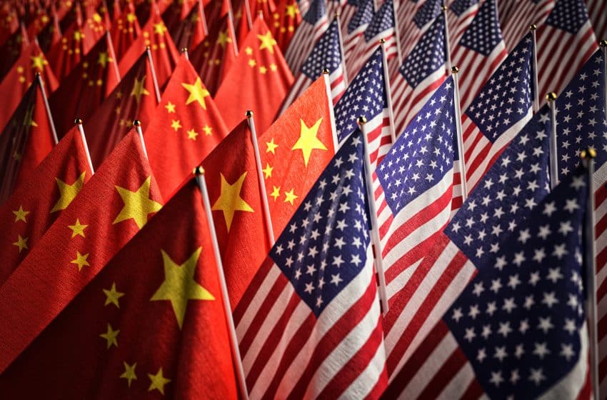 贾庆国:中美关系走向和美国2024年大选
